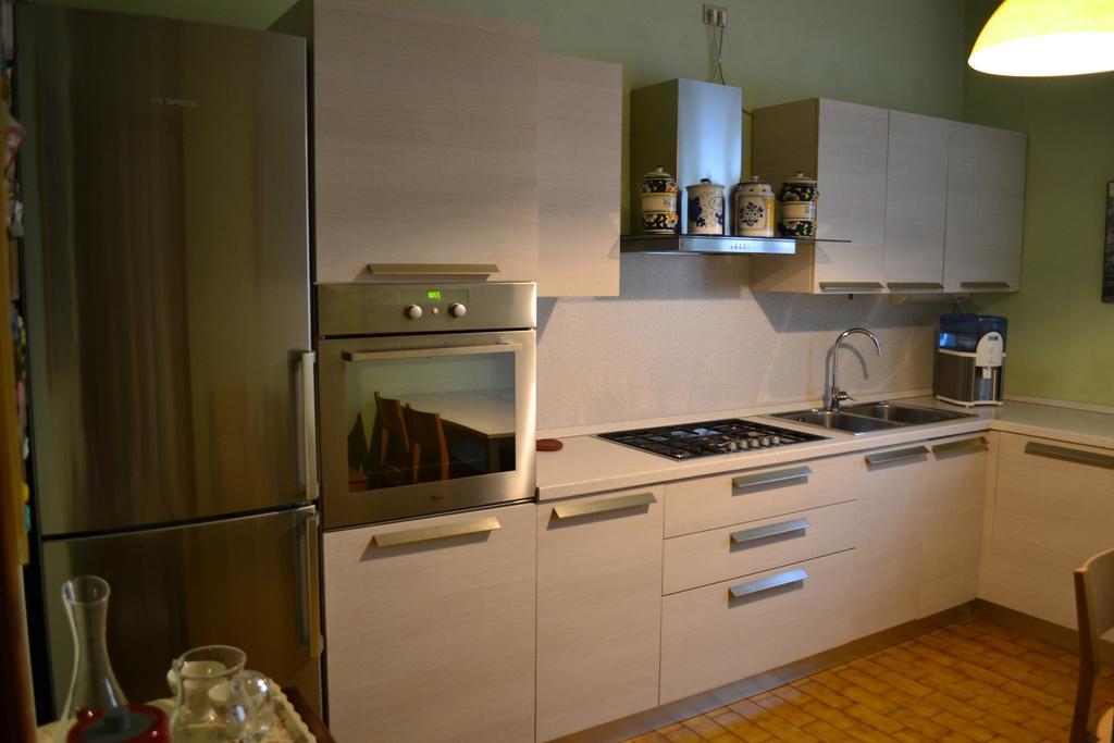 Le Bouganville Apartment Desenzano del Garda Bagian luar foto