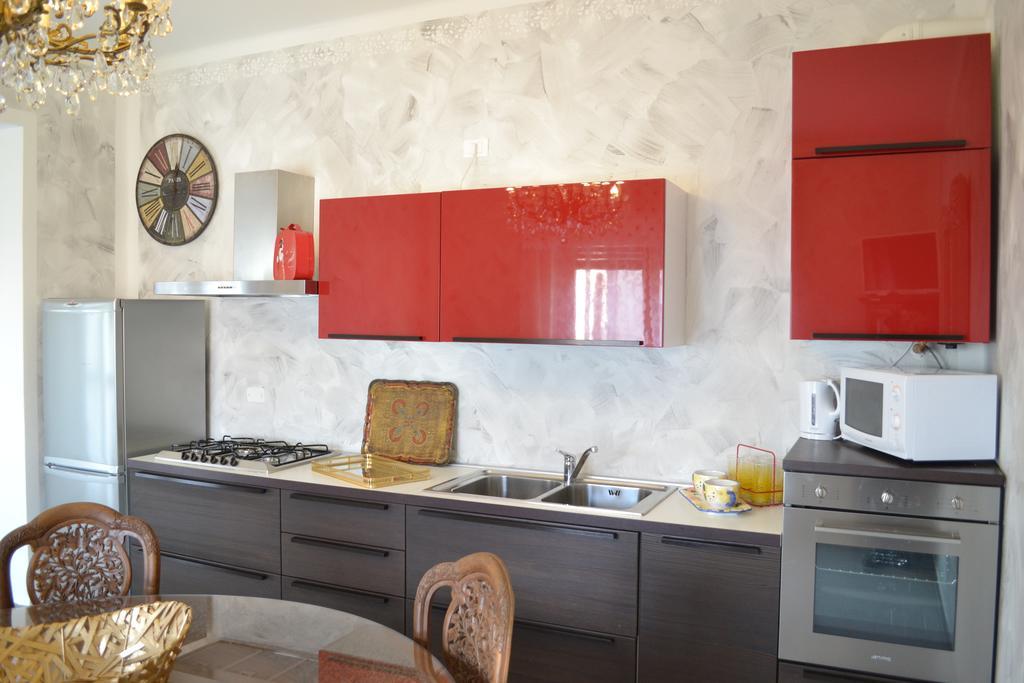 Le Bouganville Apartment Desenzano del Garda Bagian luar foto
