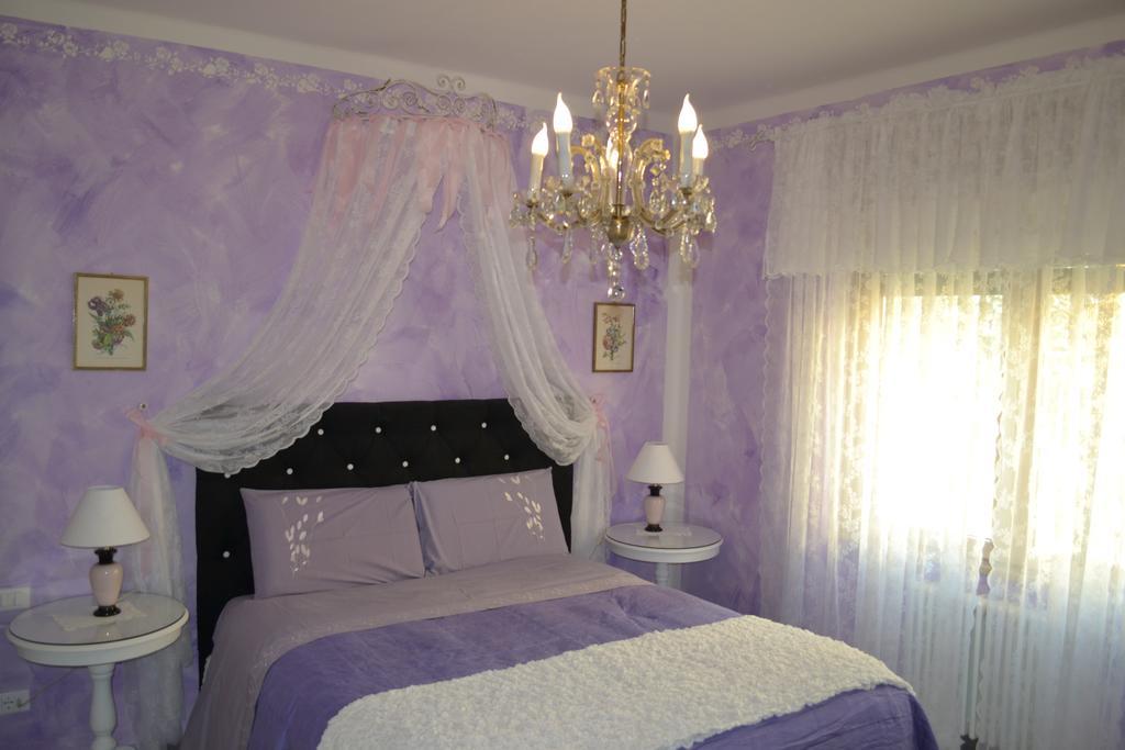 Le Bouganville Apartment Desenzano del Garda Bagian luar foto