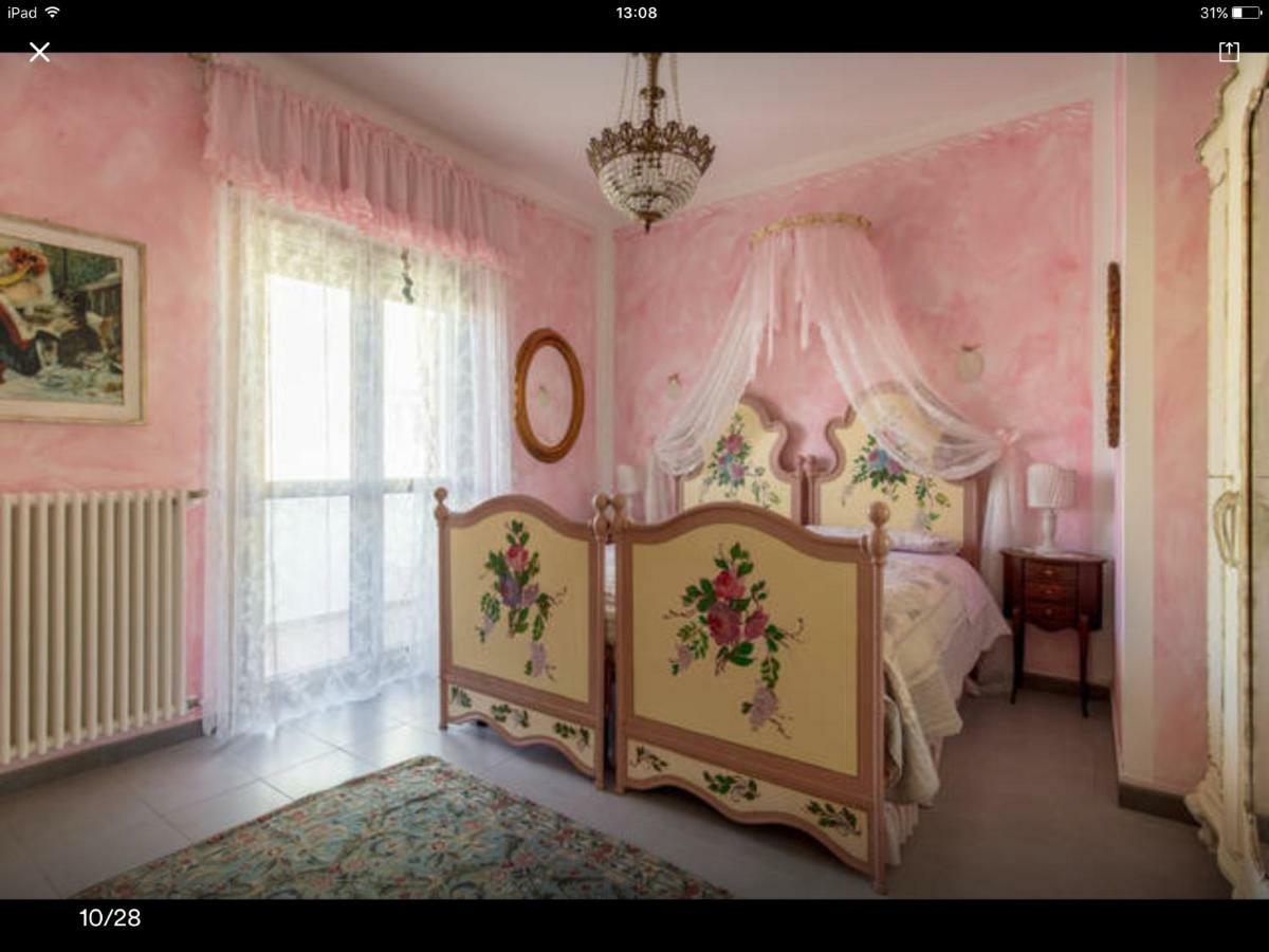 Le Bouganville Apartment Desenzano del Garda Bagian luar foto