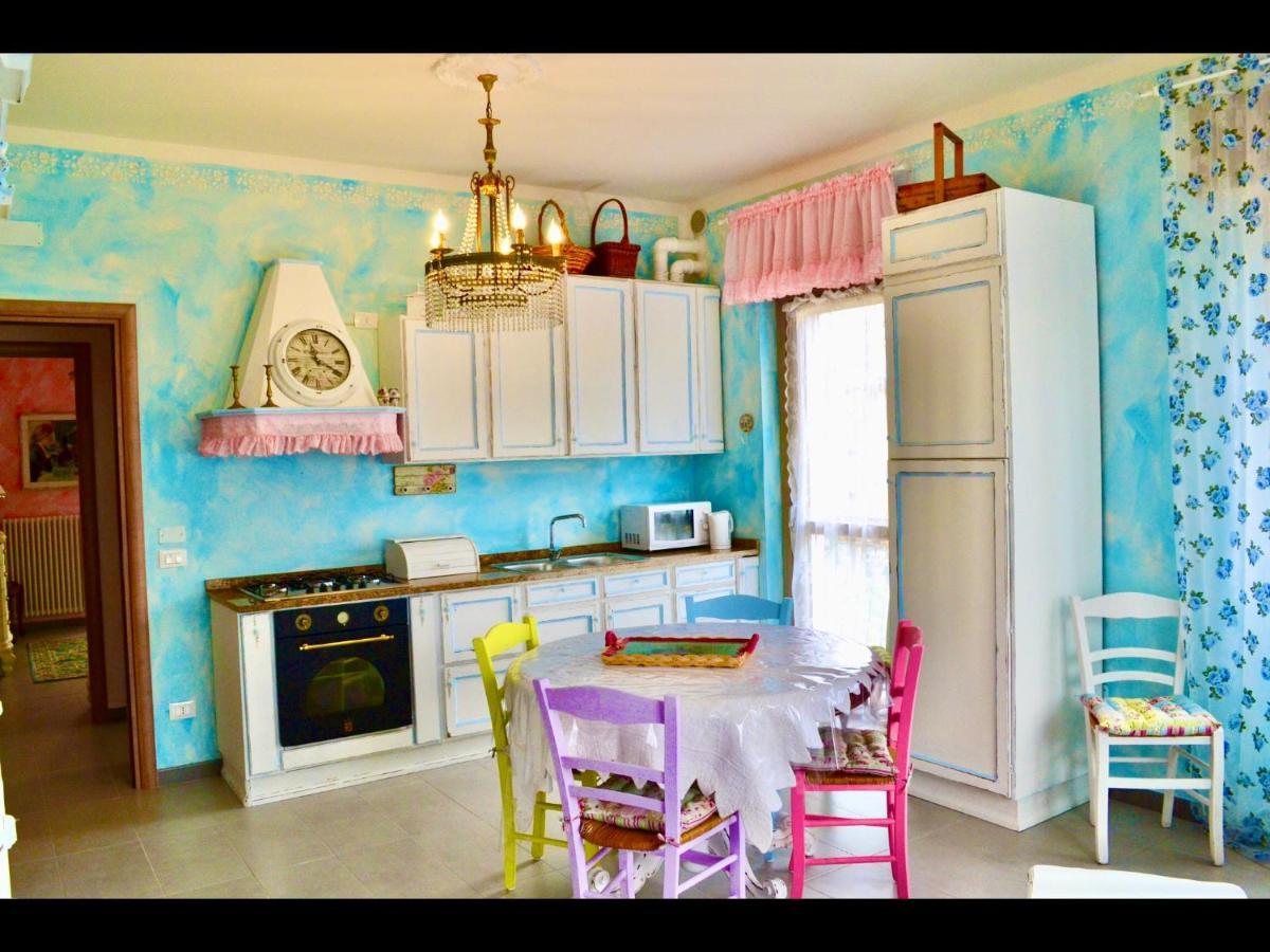 Le Bouganville Apartment Desenzano del Garda Bagian luar foto
