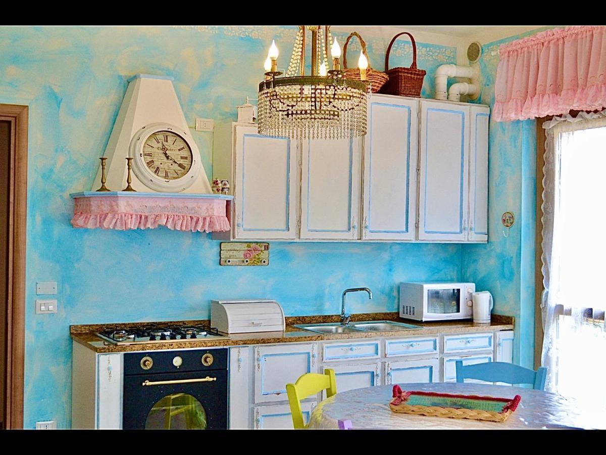 Le Bouganville Apartment Desenzano del Garda Bagian luar foto