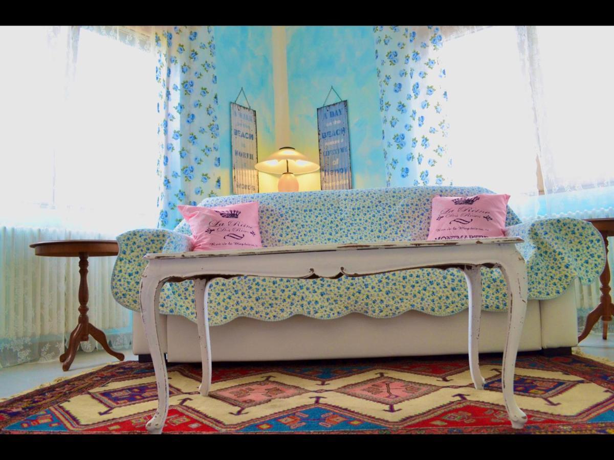 Le Bouganville Apartment Desenzano del Garda Bagian luar foto
